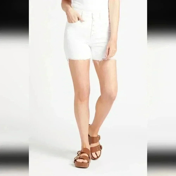 Paige Sarah Longline Short With Exposed Buttons - Picture 1 of 8